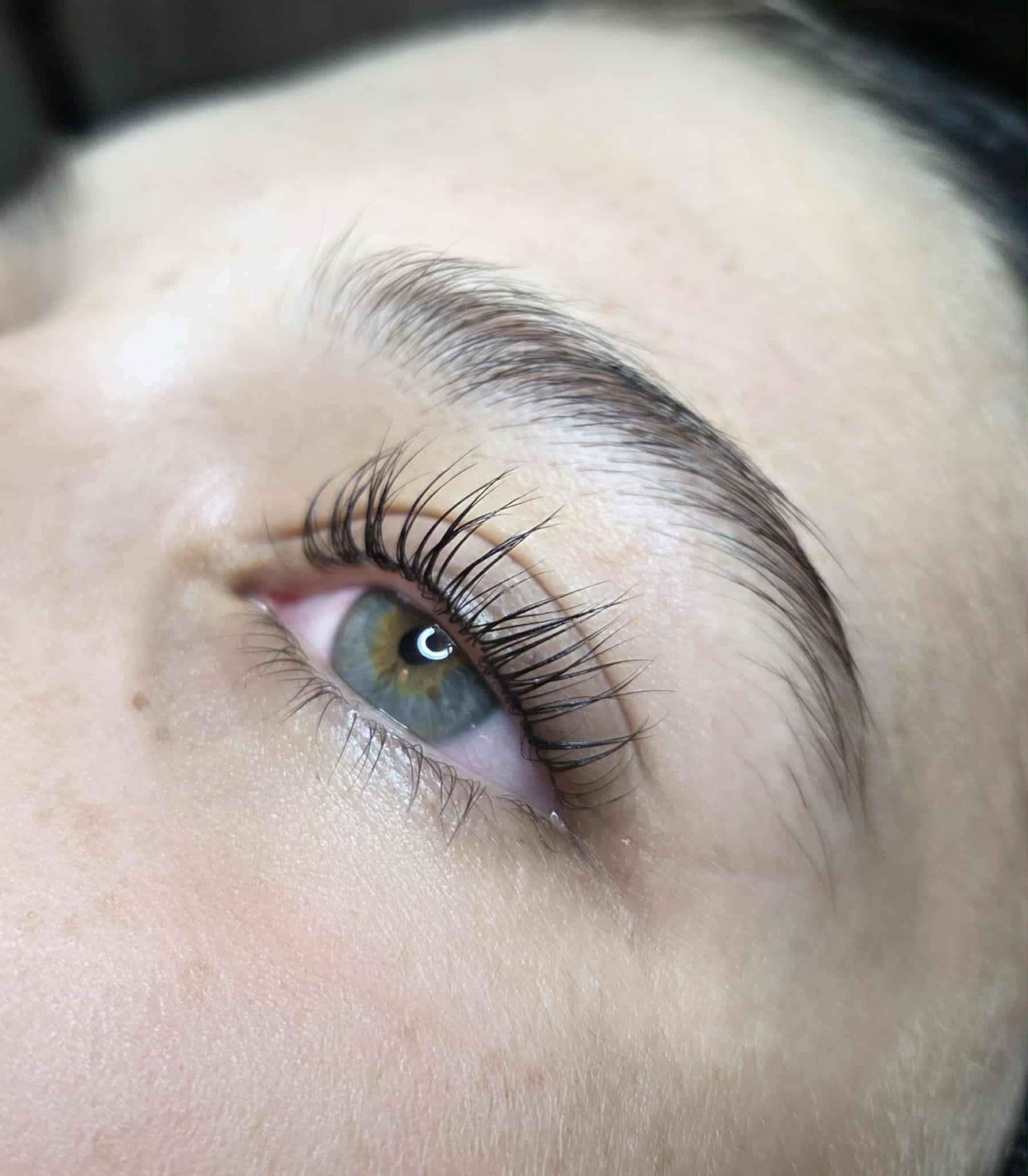 Lash & Brows Lift – Rehaussement de cils et sourcils avec ou sans teinture